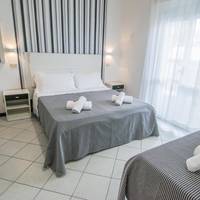 Triple Room with Sea View