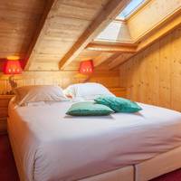 Chalet (6 Adults)