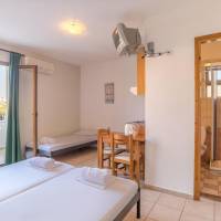 Studio (3 Adults)