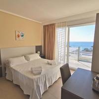 Deluxe Triple Room with Sea View