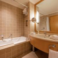Premium King Room with Sea View - Smoking