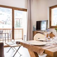 Three-Bedroom Apartment with Spa Access