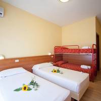 Четырехместный