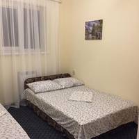 Трехместный