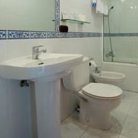 Двухместный с 1 кроватью или 2 отдельными кроватями