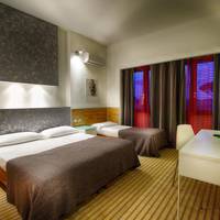 Трехместный