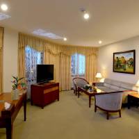 Pearl River Suite Room 