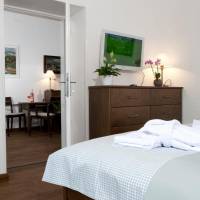 Deluxe Two-Bedroom Apartment (5 Adults)