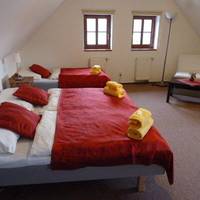 Apartment (4 Adults)
