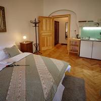 Studio Apartment with Street View