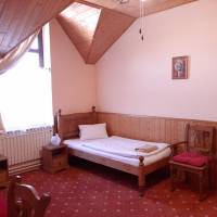 Twin Room with Shared Bathroom