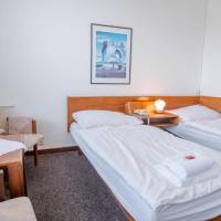 Economy Triple Room