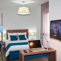 Comfort Suite (2-4 Adults)