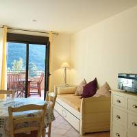 One-Bedroom Apartment with Terrace