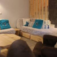 Exclusive Three-Bedroom Apartment (9 People)