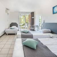 Triple Room with Pool View
