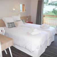 Two-Bedroom Apartment (4-6 Adults)