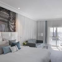 Deluxe King Room with Sea or Port View