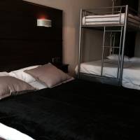 Quintuple Room