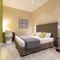 Double Room with Street View