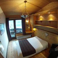 Double Room with Mountain View