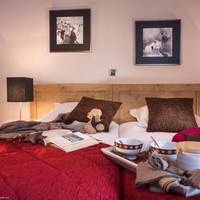 Two-Bedroom Apartment with Spa Access (6 Adults) 