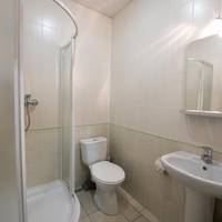 Twin Room with Shower