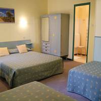Family Room (2 Adults + 2 Children)