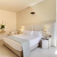 Large Suite