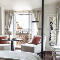 Deluxe Room with Terrace & Sea View 