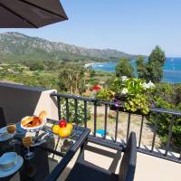 One-Bedroom Apartment with Balcony