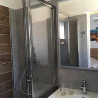 Twin Room with Shower