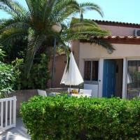 Small Duplex House with Air conditioning  (4-6 Adults)