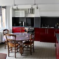 Holiday Home (7 Adults)