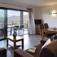 One-Bedroom Suite with Sea View