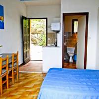 Studio (2 Adults)