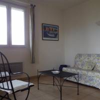 One-Bedroom Apartment with Sea View (2 Adults+2 Children)