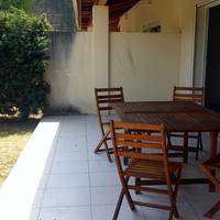 Apartment with Garden View
