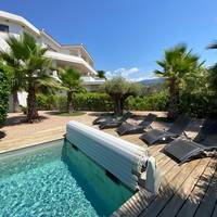 Deluxe Three-Bedroom Apartment with Private Pool 