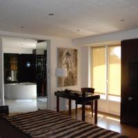 Deluxe Double King Room
