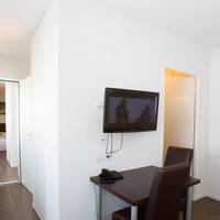 Two Connecting Studio (1-4 Adults)