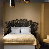 Double Room Parenthese