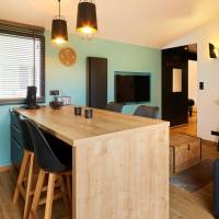 House (4 Persons)