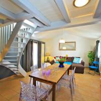 House (5 - 7 Persons)