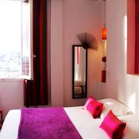 Twin Room with City View