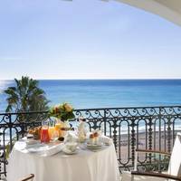 Deluxe Suite with Sea View and free parking
