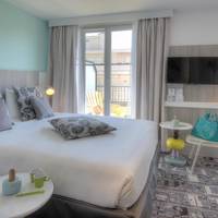Queen Room with Sofa Bed