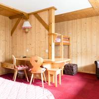 Family Room (2 Adults + 2 Children)