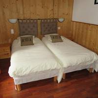 Apartment with Mountain View (14 Adults)