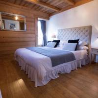 Seven-Bedroom Holiday Home